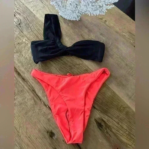 Good American Bikini Set ~ Good American size 0~ NWOT - Picture 1 of 7